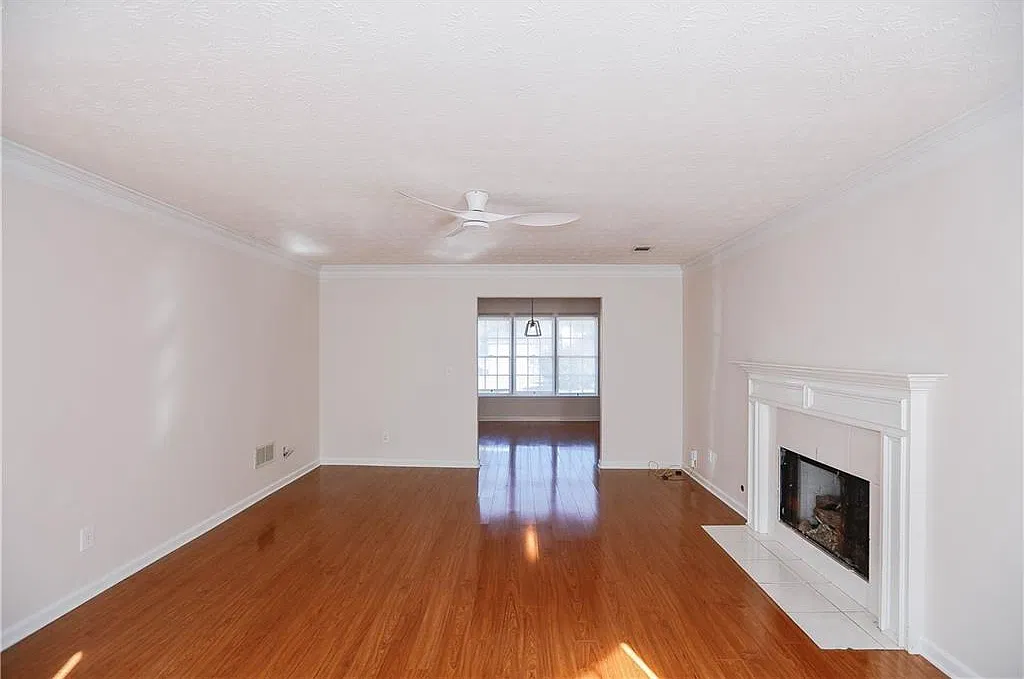 4 bed, 2.5 bath, 1770 sqft, $2,100 — Photo 4