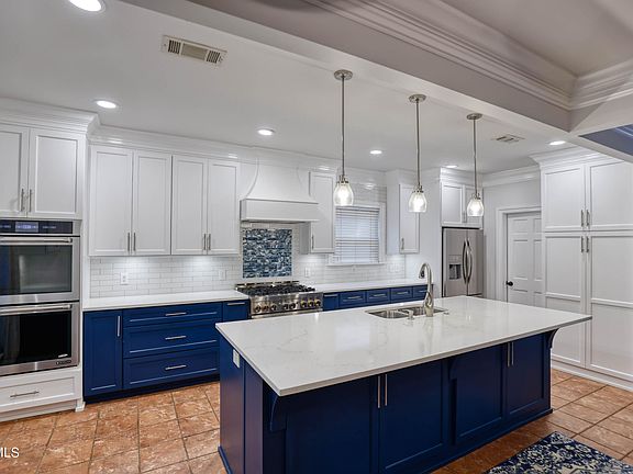 3rd image of 408 Caribe Pl N
