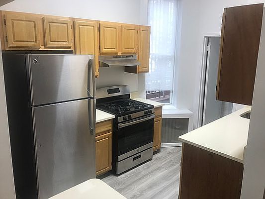 5th image of 304 E 93rd St APT 1C