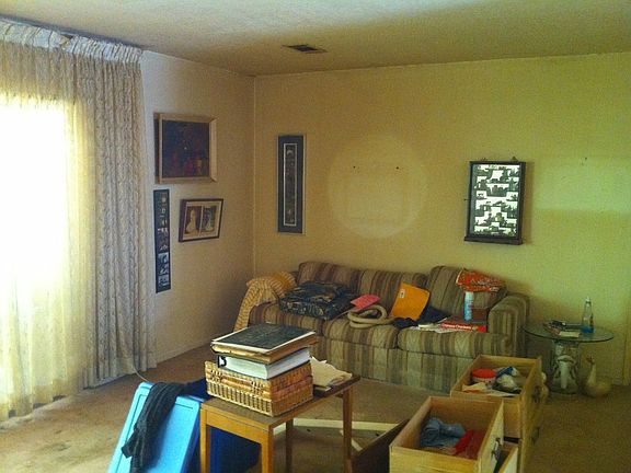3rd image of 20643 Clark St