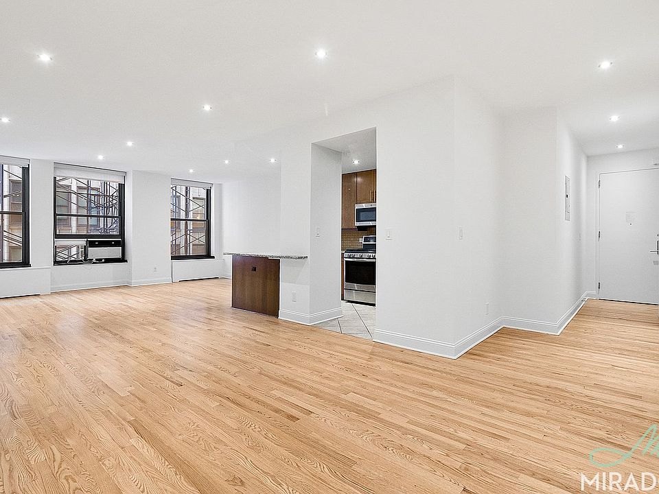 1st image of 270 Park Ave S APT 4F