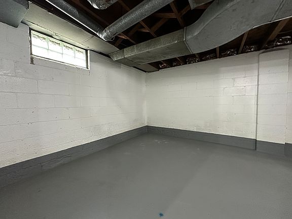 2nd image of 20067 Alcoy St