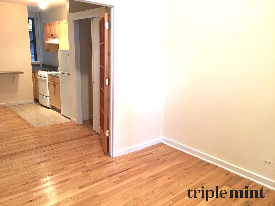 2nd image of 309 E 95th St APT 1B