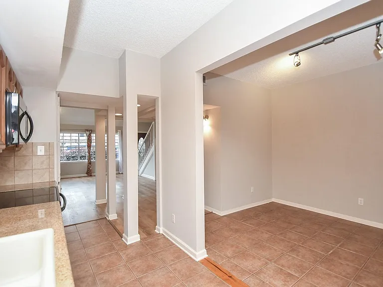 3010 Helena St — Photo 17