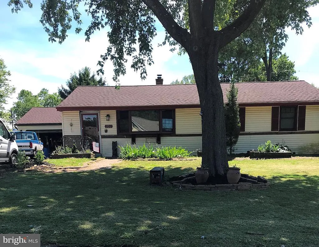 202 Ann Ln photo 1