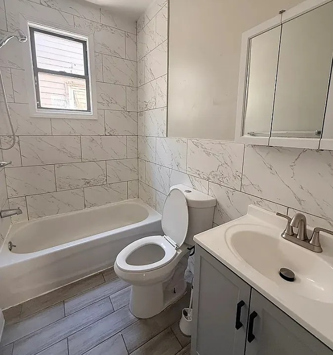 203 N 15th St #2 — photo 7 of 7