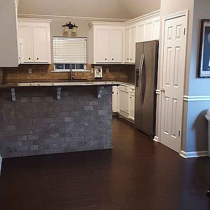 2nd image of 4944 Beechwood Hills Dr