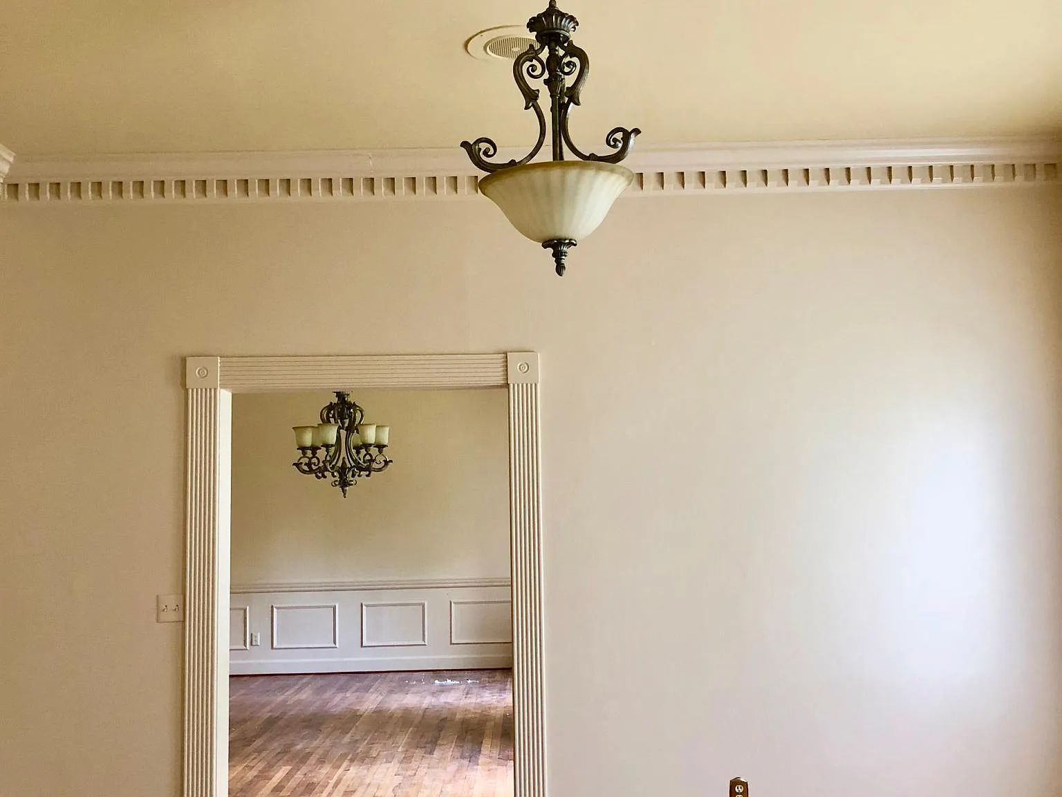 5 bed, 4.5 bath, 4800 sqft, $2,500 — Photo 4