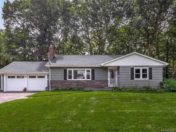 33 Walker Road, Trumbull, CT 06611