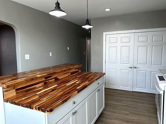 5th image of 326 E Broadway #3