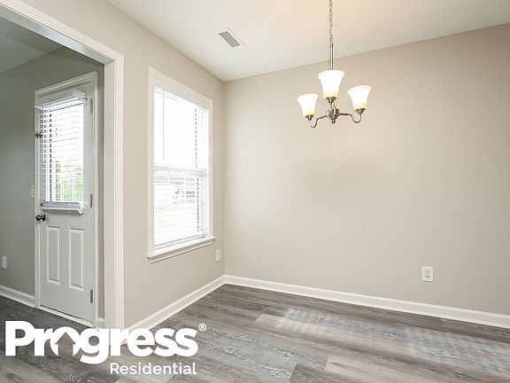 5th image of 2101 Grove Mill Ct
