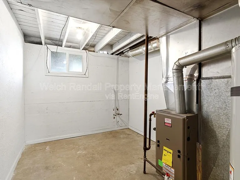 2709 Gramercy Ave #B — Photo 19