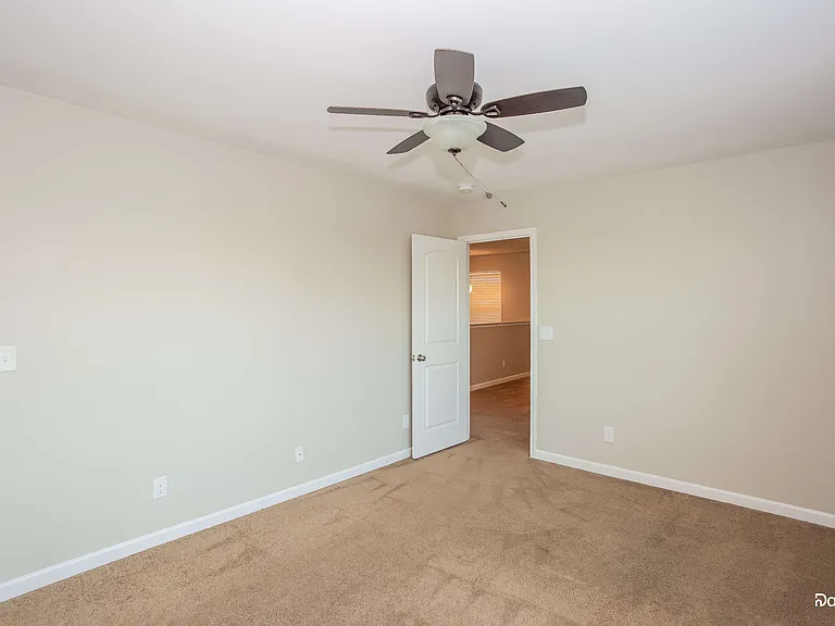 2301 Stonehaven Dr — Photo 9