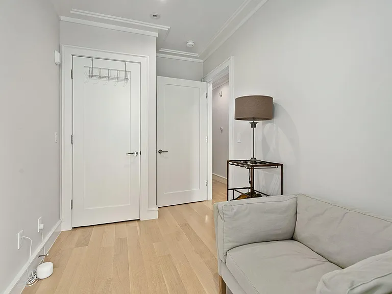 53 Rutland Sq — Photo 17