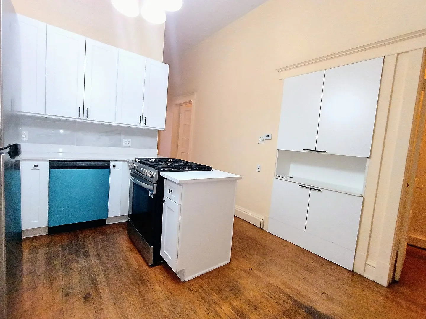 2 bed, $2,250 — Photo 4
