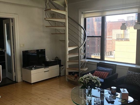 4th image of 321 W 55th St APT 94