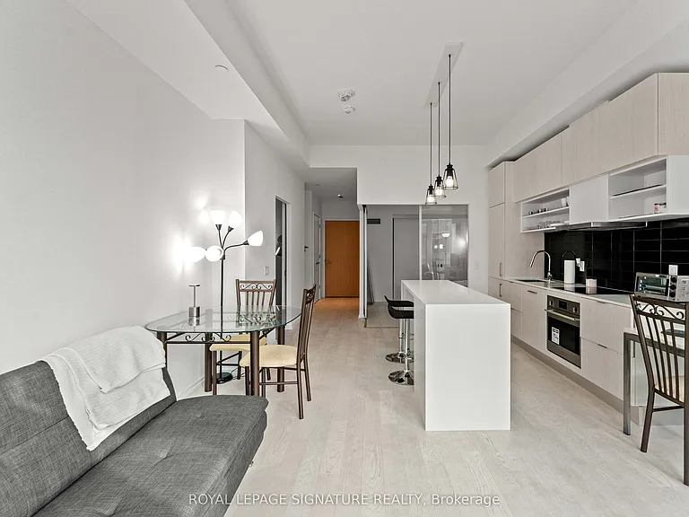 5 Soudan Ave #1629 — Photo 25