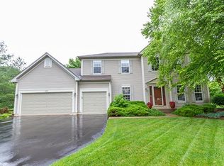 424 Reserve Dr, Crystal Lake, IL 60012