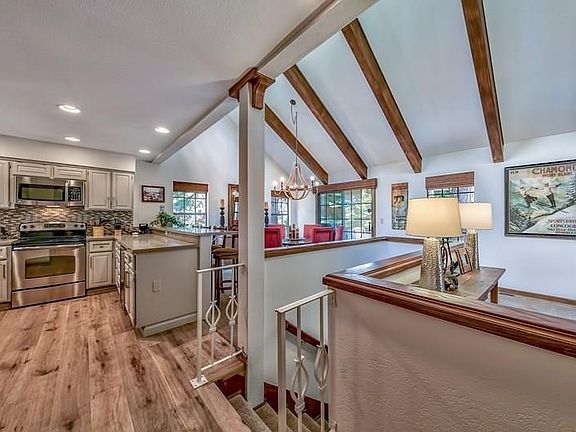 5th image of 875 Southwood Blvd #8
