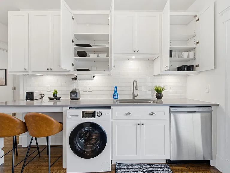 5744 Pershing Ave #1W — Photo 20