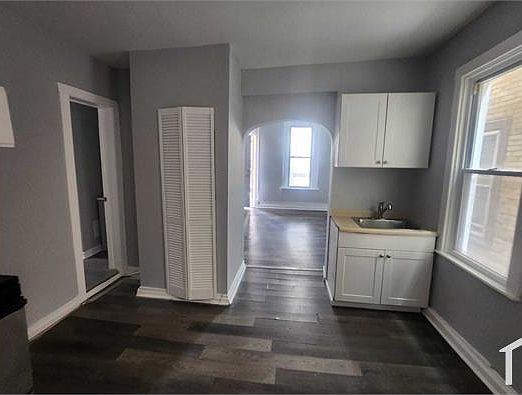 5th image of 8927 S Muskegon Ave #2B