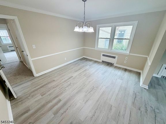 3rd image of 240 Wainwright St