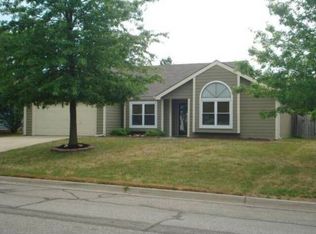 2624 Mayfair Dr, Lawrence, KS 66046