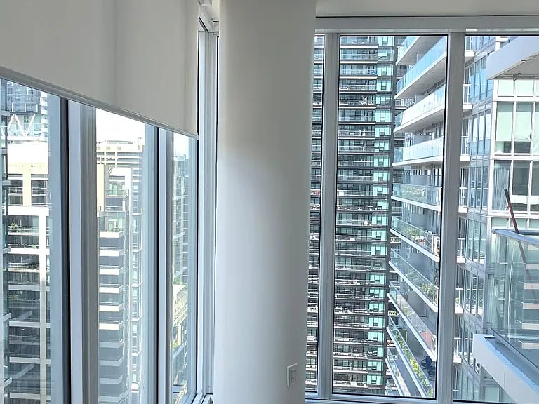 195 Redpath Ave #2212 — Photo 4