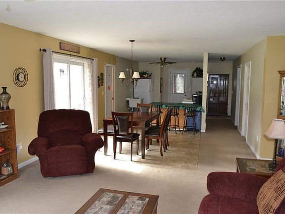 4th image of 25434 Briarwood Ln