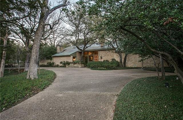 1st image of 10020 Meadowbrook Dr