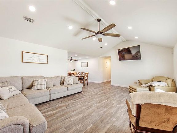 2nd image of 4009 Bayouside Dr