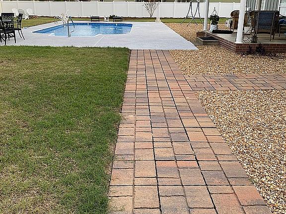 3rd image of 1375 Baymeadows Dr E