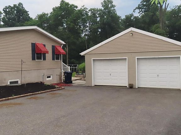 5th image of 515 E Berlin Rd