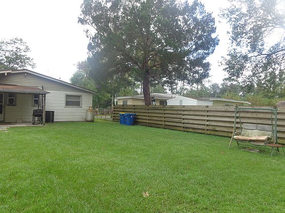 5th image of 13264 Gillespie Ave
