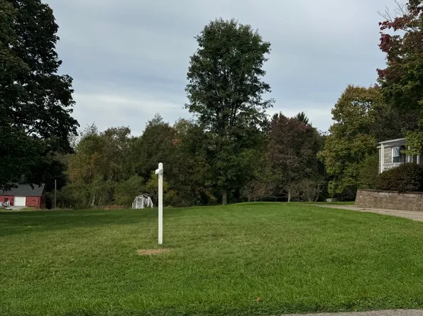 5530 Grubbs Rd, Gibsonia, PA 15044