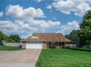 111 S Old Wire Rd, Lowell, AR 72745