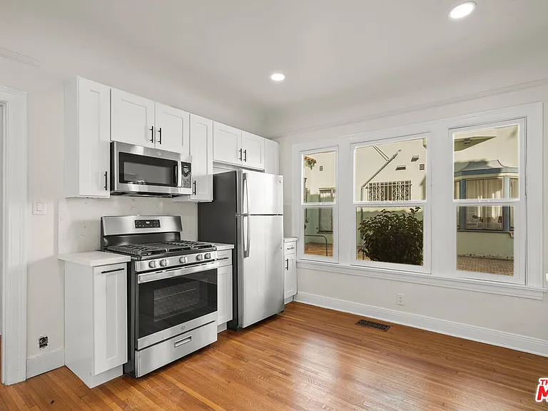 1815 N Grace Ave — Photo 8