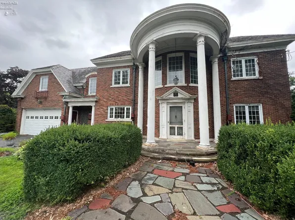 814 E Main St, Bellevue, OH 44811