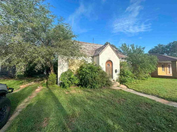1705 9th St, Woodward, OK 73801