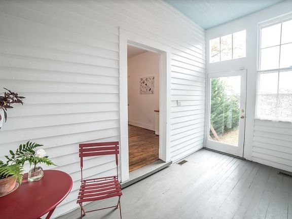 4th image of 608 Holbrook Ave