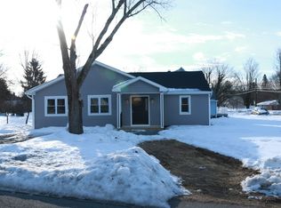 523 Pleasant Ave, Stroudsburg, PA 18360
