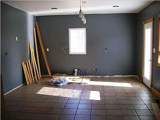 5th image of 106 S Saint James Blvd