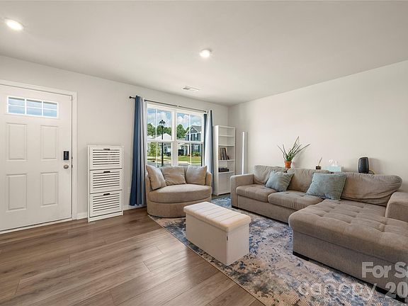 3rd image of 4101 Wild Ridge Dr