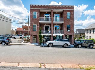 21 Station Pl #403, Metuchen, NJ 08840
