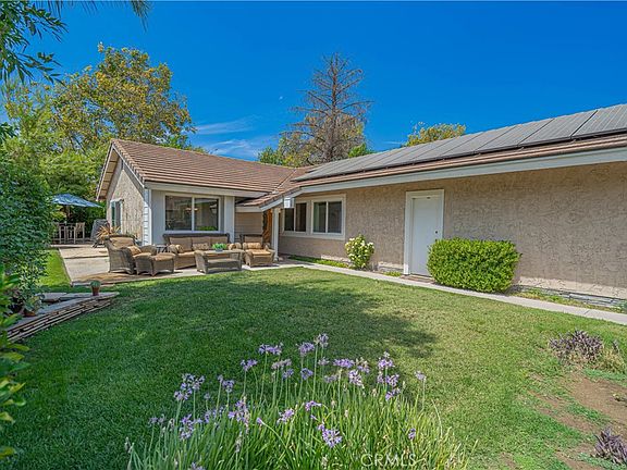 3rd image of 25557 Alesna Dr