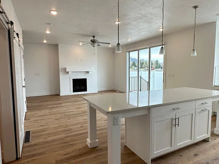 5365 Chert Ln — Photo 4