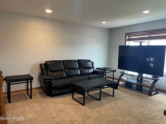 5th image of 3990 Haleigh Dr