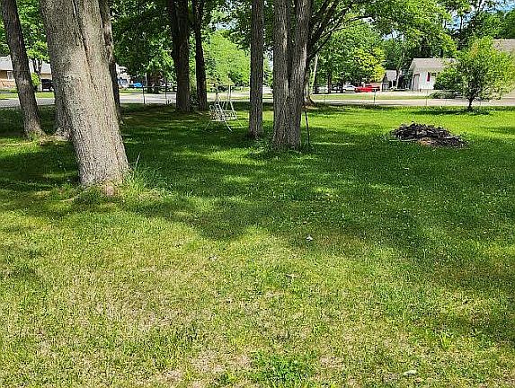4th image of 4850 W Water St