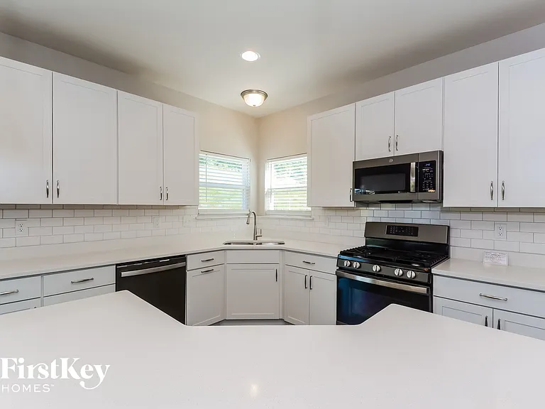 476 Timber Valley Trl — Photo 7