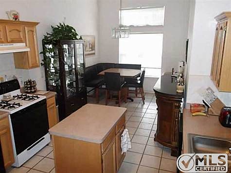 4th image of 3364 Chickasaw Dr